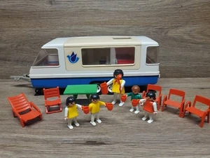 Vintage Playmobil Wohnwagen mit Extras Personen und Stühlen siehe Beschreibung - Bild 1 von 24