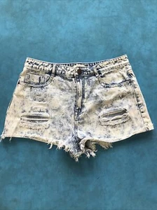 Women's Forever 21 Shorts Shorts Size 29 Tie Dye Denim Distressed Raw Hem  - Picture 1 of 8