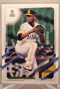 2021 Topps NPB Nippon Professional Baseball Livan Moinelo #81