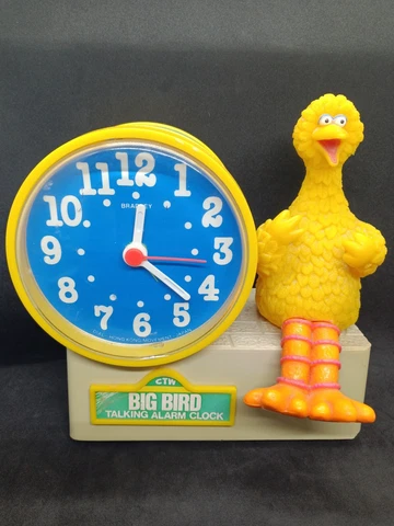 Vintage Sesame Street Big Bird Muppets Wind-Up Clock, TALKS! Cover