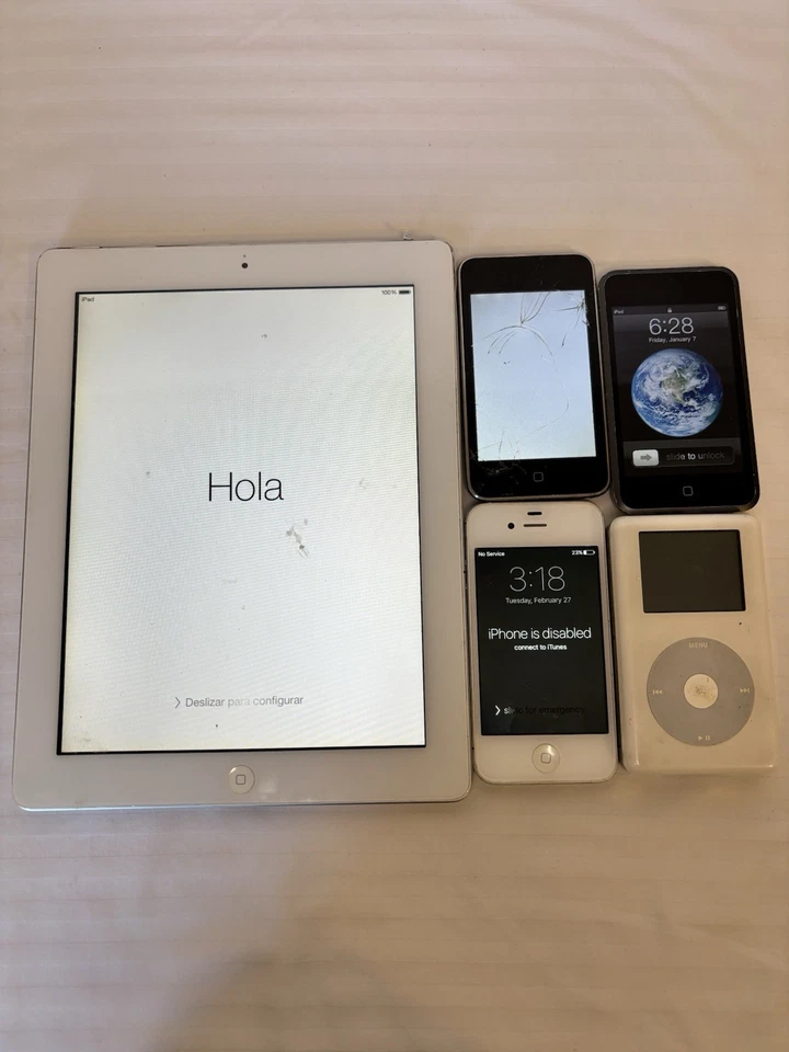 Lote De 5 Productos De Colección Apple iPad 2, (2) iPod Touch (1) Clásico, iPhone 4s Foto 1 de 4