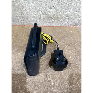 Router inalámbrico Belkin F5D7234-4 v3 negro portátil 4x puerto Ethernet con adaptador - Imagen 1 de 12