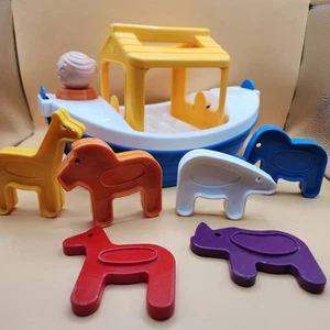Vintage Tupperware Noah's Ark TupperToy Boat and Animals Kids Play Set - Picture 1 of 3