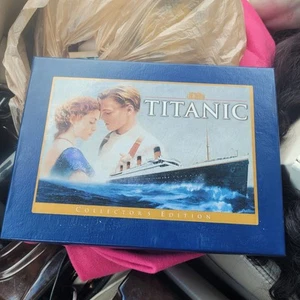 Vintage TITANIC (VHS 1999) Collector's Edition Gift Box Set Nostalgic Movie - Picture 1 of 1