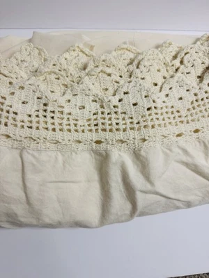 Falda de cama con volantes antipolvo de ganchillo recortada doble en núcleo de cabaña crudo natural  Foto 1 de 4