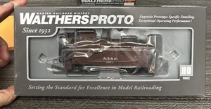 Walthers PROTO 920-103206 30’ ATSF 1300 Series Wood Caboose 1371 NIB CC - Picture 1 of 4