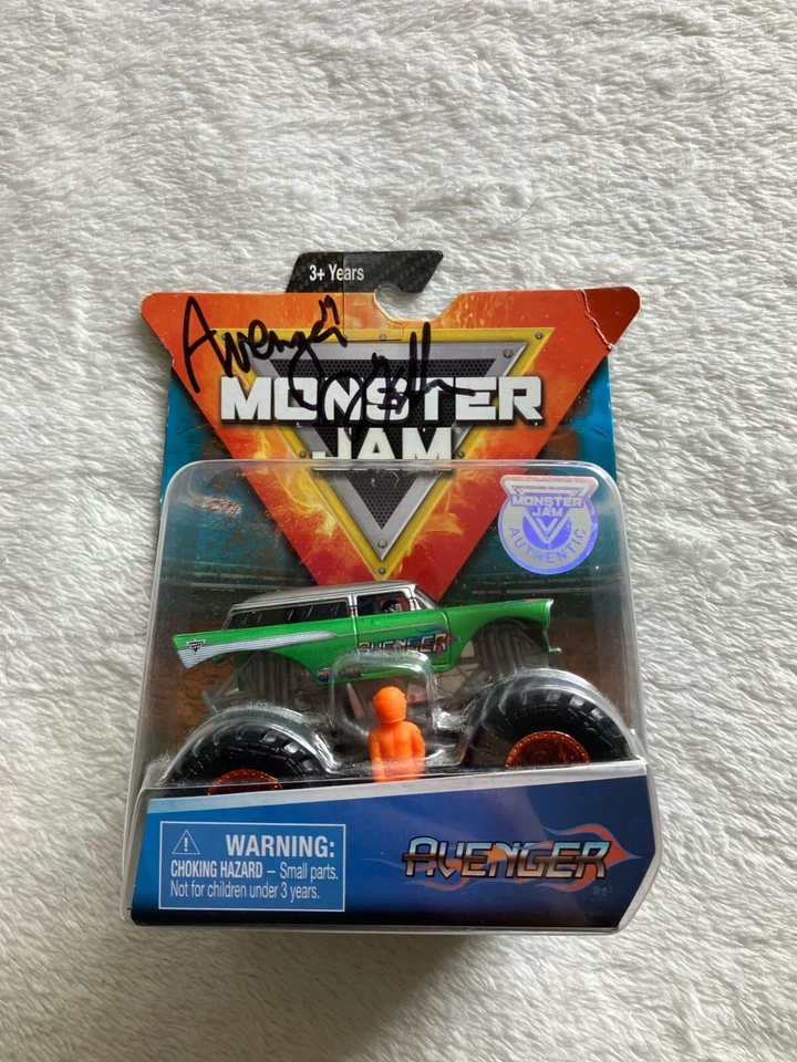 Spin Master Monster Jam 2019 Avenger World Finals W Figure Z2