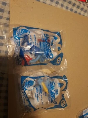 Lote de 2~2011 McDonald's Happy Meal Toys ~The Smurfs # 3 Handy & #14 Baker - Imagem 1 de 4