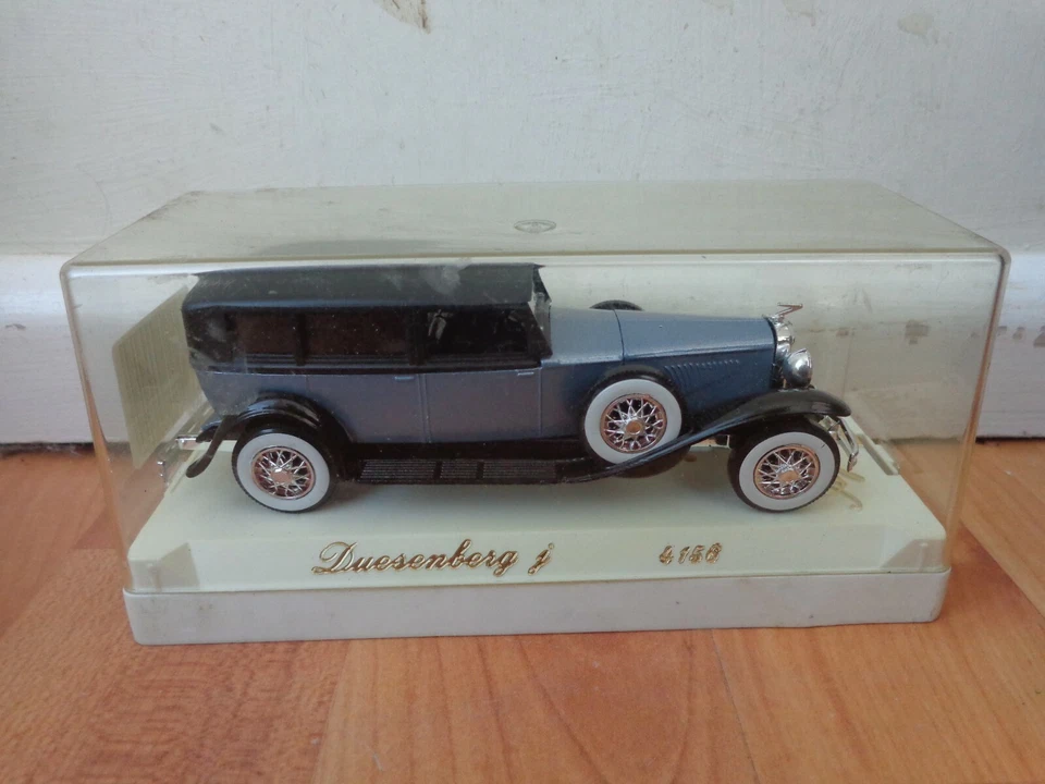 1/43 SOLIDO AGE D'OR - CLASSIC DUESENBERG J METALLIC BLUE DIECAST CAR REF 4156 - Image 1 of 1