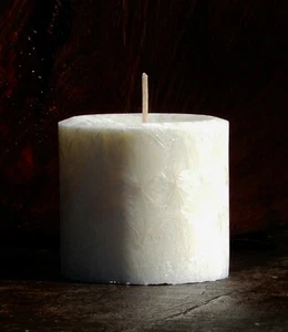 WINTER WARMING FRAGRANCES CINNAMON CLOVE Statement CANDLE 10cm wide x 10cm tall - Picture 1 of 24