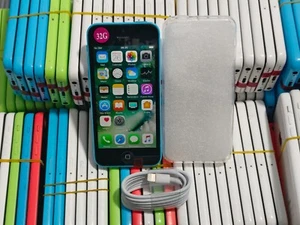 Oryginalny i 90% N ew Apple iPhone 5c 8/16/32GB Facroty ODBLOKOWANY dla każdego operatora - Zdjęcie 1 z 5