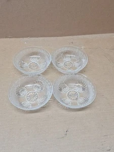 Set Of 4- Westmoreland clear Glass "Shell & Jewel" berry bowl, 4 3/8" - Picture 1 of 6