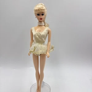 Barbie Vintage 1975 Ballerina, White Satin Tutu Gold Trim #9093 Mattel - Bild 1 von 7