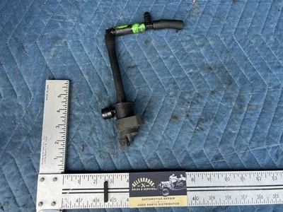 Tubo de manguera de válvula de purga de bote de vapor Volvo S60R V70R 2005-2007 OEM #2973EM Foto 1 de 4