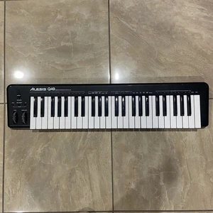 Alesis Q49 MKII 49-Key USB-MIDI Keyboard Controller - Q49MKII - Picture 1 of 4