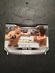 2020 Topps UFC Knockout Petr Yan #13 base - Picture 1 of 2