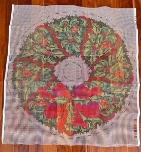 Vtg SHILLCRAFT Latch Hook Canvas ONLY Christmas Wreath Rug / Tree Skirt 45"x45" - Picture 1 of 10