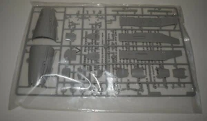 TRUMPETER F-105D THUNDERCHIEF 02201 ⭐PARTS⭐ SPRUE I-BOMB BAY+LNDNG GR+MORE 1/32  - Picture 1 of 3
