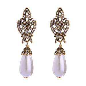 NUEVO Urban Anthropologie Rominian Rhinestone Faux Pearl Rhinestone Pendientes - Imagen 1 de 1