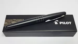 Vintage PILOT Black Matte FOUNTAIN PEN with Original Metal Case - Picture 1 of 23