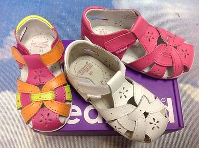 Pediped Grip 'n' Go Nikki V Leather Sandal Size 21, 22 /US Toddler Size 5.5, 6.5 - Image 1 of 4
