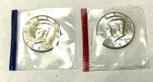 1992 P D   KENNEDY HALF DOLLAR  In Cello  (2 COINS) - Picture 1 of 1