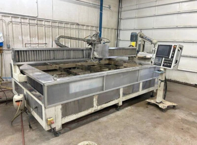 Máquina de corte por chorro de agua CNC Mitsubishi Suprema 5' x 10' Foto 1 de 4
