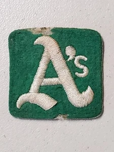 Patch vintage Oakland A's ricamata verde bianco 2"x2" - Foto 1 di 3