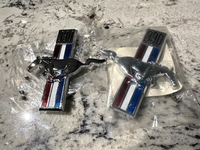 1967-1968 FORD MUSTANG 390 Front Fender Emblems Pair C7ZZ-16228-D Scott Drake - Image 1 of 4
