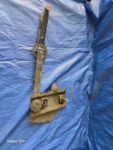 74 75 76 CHEVY 10/20/30 PICKUP LEFT DRIVER SIDE FRT MANUAL WINDOW REGULATOR - Picture 1 of 2