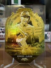 2022 Topps Fire #EF-10 Aaron Judge On Fire Die Cut Insert Gold Minted NY Yankees