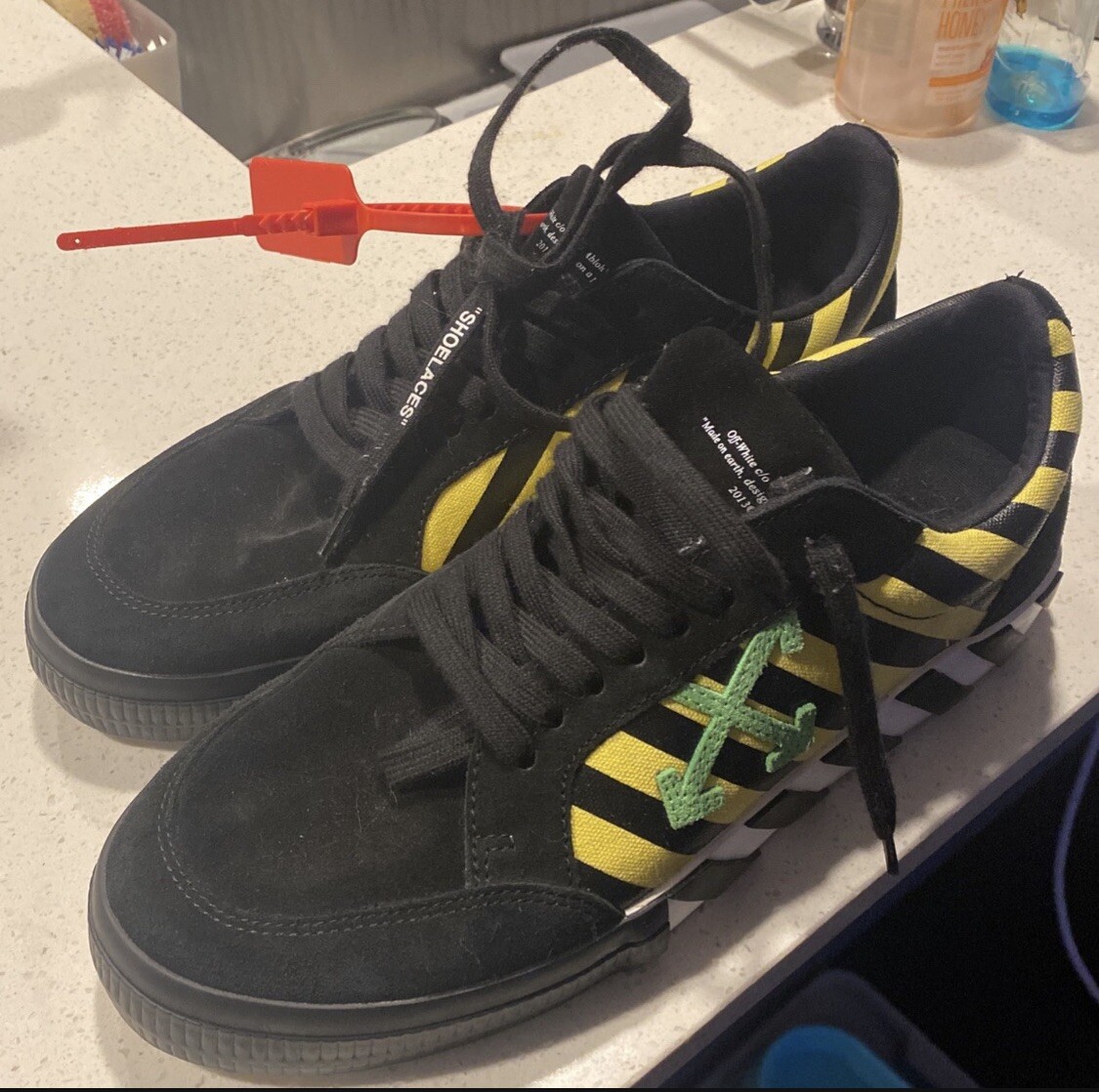 off white vulc low black yellow green