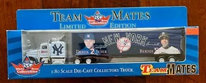 White Rose Collectibles 2001 New York Yankees Tractor Trailer 1/80 scale - Jeter - Picture 1 of 5