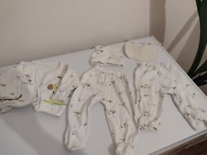 NEWBORN UNISEX NEUTRAL CLOTHES BUNDLE , newborn 5 pieces set