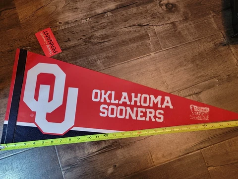 OKLAHOMA SOONERS Felt Pennant 12"x30" NEW Bar Man Cave Décor Football Office Fan Cover