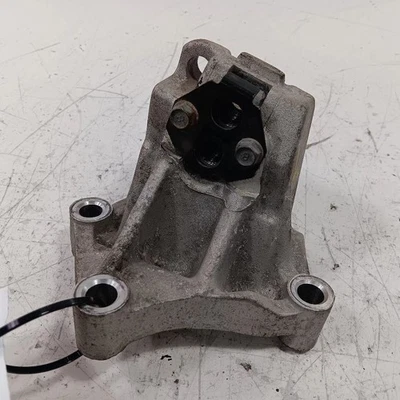 Kia Soul Engine Motor Mount Left Driver  2017 2018 2019 - Image 1 of 4