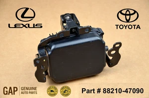 OEM 2015-2020 Toyota Lexus Cruise Control Radar Distance Sensor Unit 88210-47090 - Picture 1 of 4
