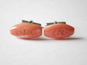 Gemelos vintage coral salmón natural grabado a mano 7,8 g/2,1 x 1,0 cm - Imagen 1 de 5