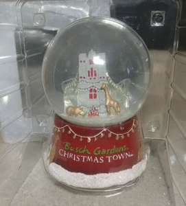 Busch Gardens Weihnachtsstadt Schneekugel 2021 6" NEU - Bild 1 von 5