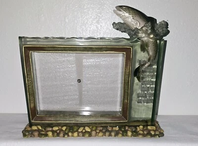 Marco de fotos 3D trucha Enesco saltando fuera del agua mal día pesca buen día 8,5" Foto 1 de 4