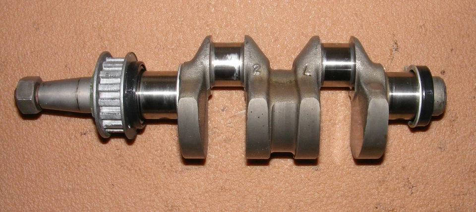 Mariner 9.9 HP 4 Stroke Crankshaft Assembly PN 825703 Fits 1995-2000 - Image 1 of 4