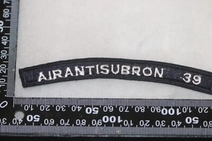 ORIGINAL US NAVY UNIFORM SHOULDER TITLE TAB AIRANTISUBRON 39 EARLY CUT EDGE - Picture 1 of 2