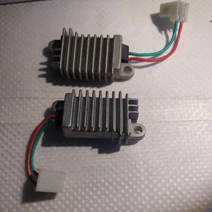 COPPIA DI  REGOLATORi DI TENSIONE ALTERNATORE FIAT 124 126 127 128 131 132 A112 - Foto 1 di 3