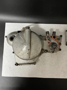 1997 96-02 Honda CR80R Right Crankcase Cover with Water Pump OEM 11330-GBF-J20 - Bild 1 von 13