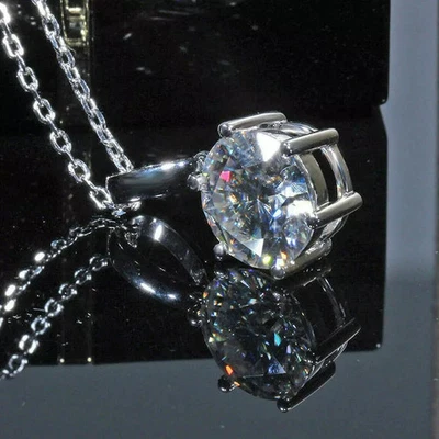 3.45 Ct Certified Lab Grown White Diamond Solitaire Pendant - Image 1 of 4