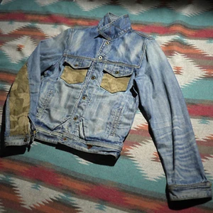 Guess Denim Dillon Jacket Small Distressed Quilted Limited Wash Camo Rare - Picture 1 of 21