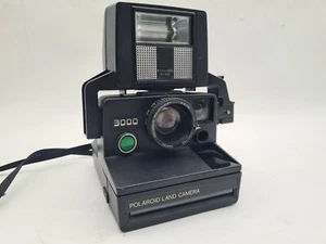 Polaroid 3000 Land Camera mit Toshiba P-25 Blitzaufsatz - Beschreibung lesen - Bild 1 von 8