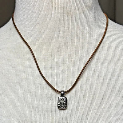 Collar Ralph Lauren Cordón Marrón con Dije Tono Plata 18.5" (Fas-197) Foto 1 de 4