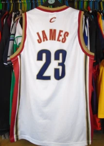 CLEVELAND CAVALIERS NBA CHAMPION BASKET CANOTTA MAGLIA TOP LARGE #23 JAMES - Foto 1 di 9