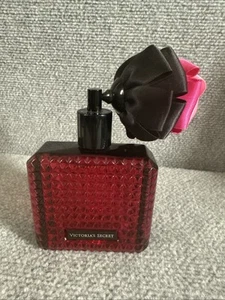 Victoria's Secret Scandalous Dare 3,4 OZ Eau de Parfum Spray Rosa Tachuelas - Imagen 1 de 4